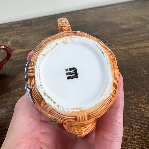 4 Vintage Fine Ceramic Miniature Lidded Teapots Apple Carrot Basket Collectible - Picture 10 of 12